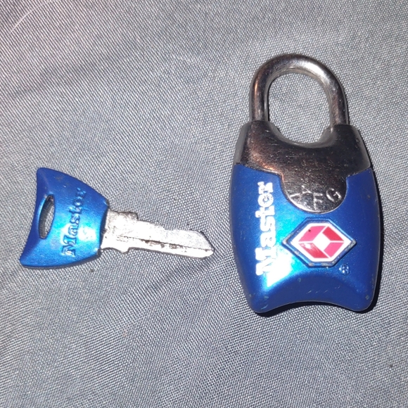 Master Lock - Picture 5 of 6